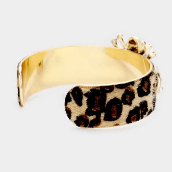 Bee Cuff Bracelet, Crystal & Pearl, Animal Print - Picture 2 of 2